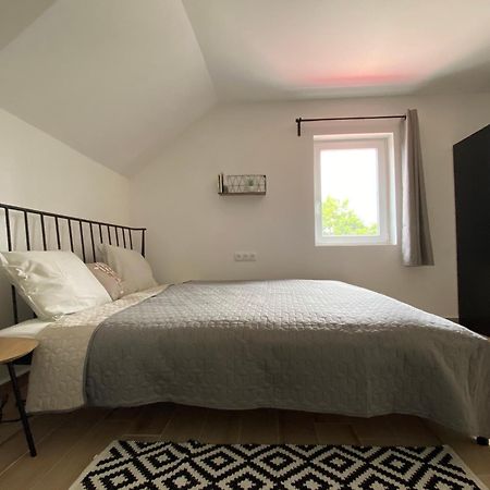 Bike & Fun Apartments - Balatonakarattya Rum bild